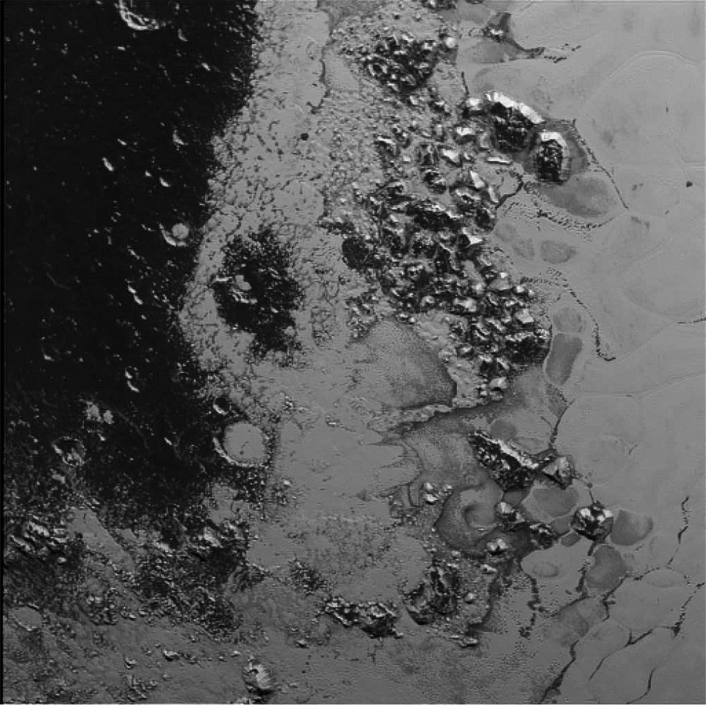 New Horizons har funnet enda en fjellkjede innenfor Plutos «hjerte». Foto: NASA/JHUAPL/SWRI