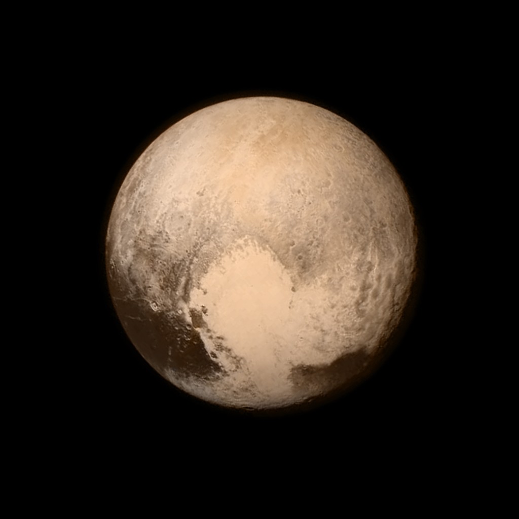 Pluto viser frem hjertet sitt. Tatt fra 768,000 kilometers avstand den 13. juli. Foto: NASA/APL/SwRI