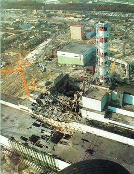 Tsjernobyl-anlegget etter ulykken i 1986. Foto: Sovjetiske myndigheter