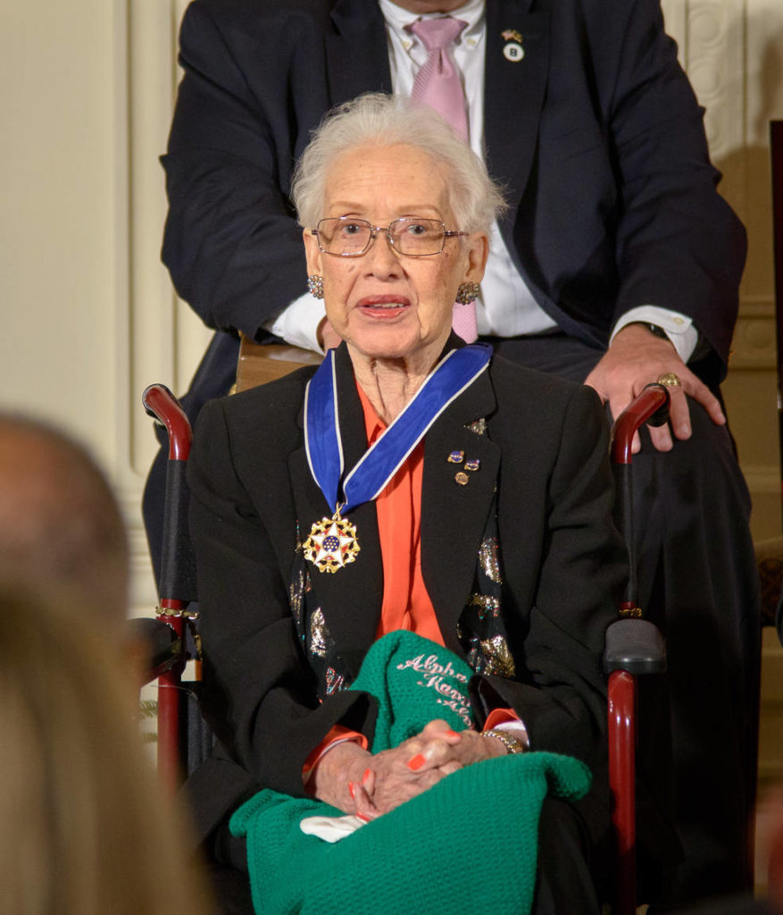 Katherine Johnson mottok National Medal of Freedom i Det hvite hus den 24. november 2015. Foto: NASA/Bill Ingalls